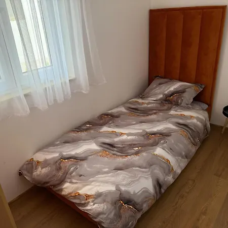 Luxury Spectus 빌라 리브노